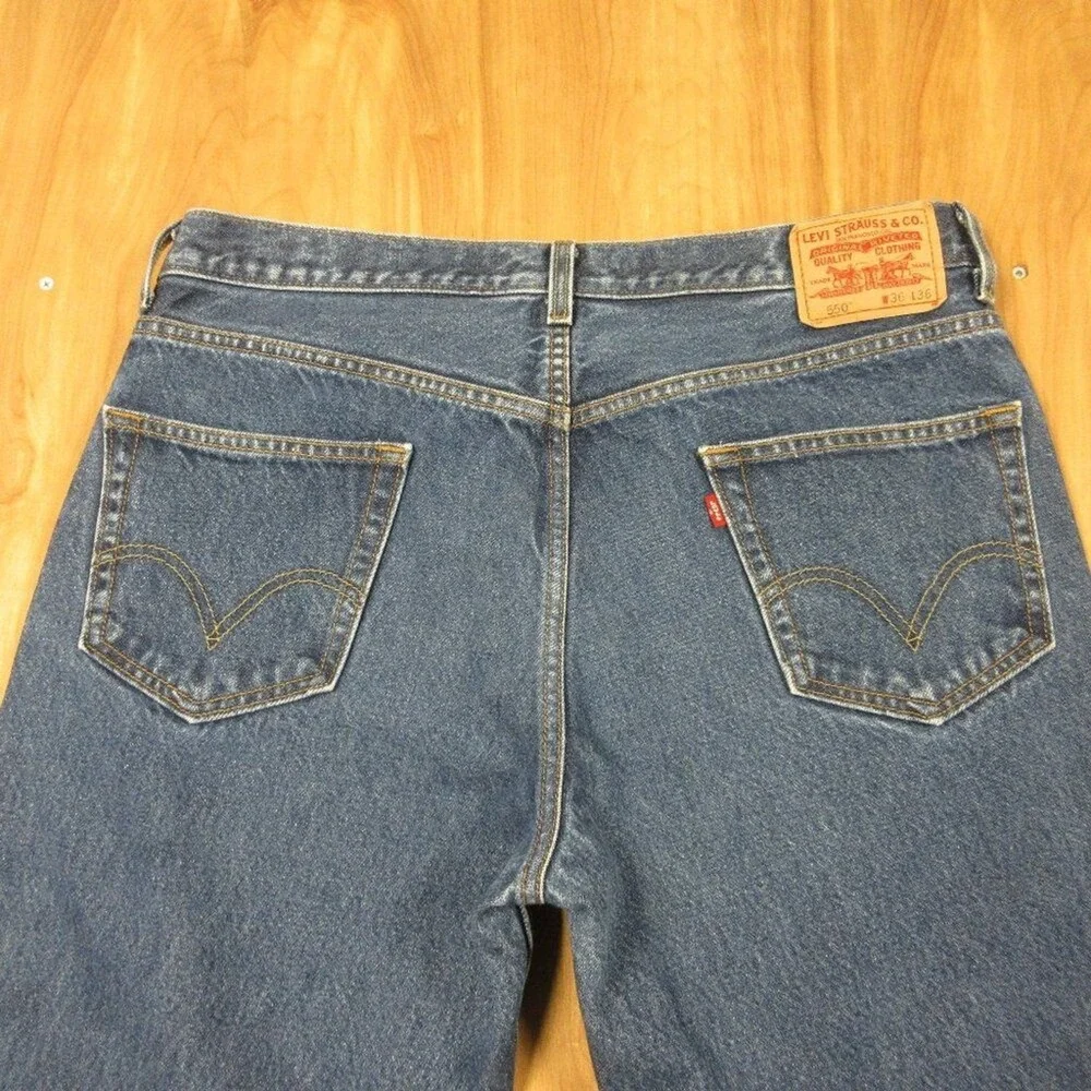 LEVI'S 550 Relaxed Fit Jeans Mens Sz 36x36 Slightly Baggy Non-Stretch Blue Denim